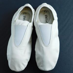 C DTTROL Acro Dance Flats Slippers Women's Size 9 White Leather Split Sole EUC